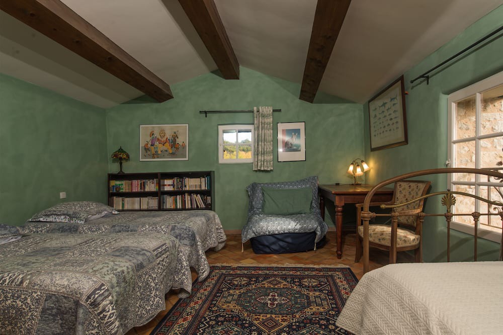 Photo of Bedroom in Saint-Vincent-sur-Jabron