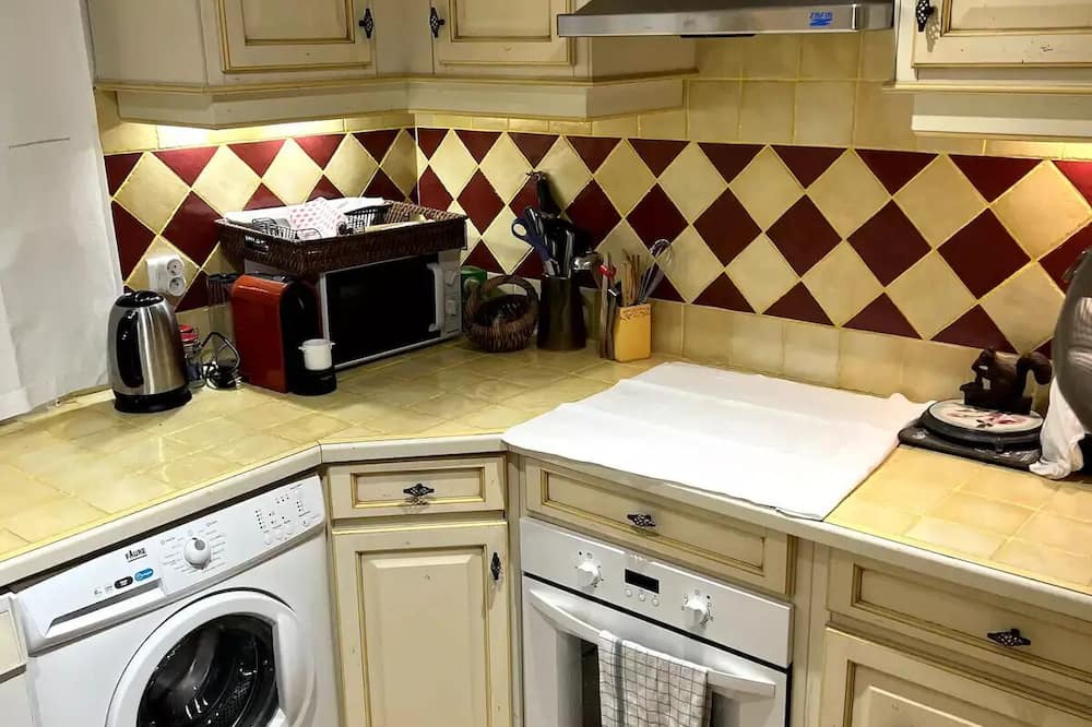Photo of Kitchen in Saint-Hilaire-d'Ozilhan