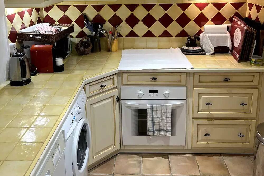 Photo of Kitchen in Saint-Hilaire-d'Ozilhan