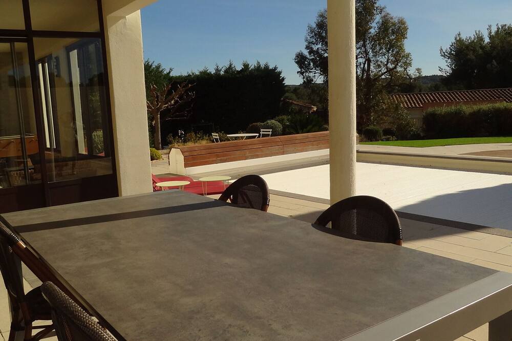 Photo of Outdoor in Orgon
