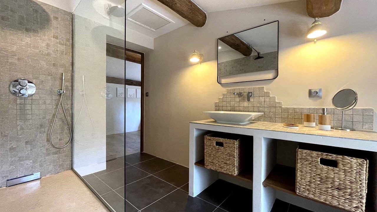 Photo of Bathroom in Mas-Blanc-des-Alpilles
