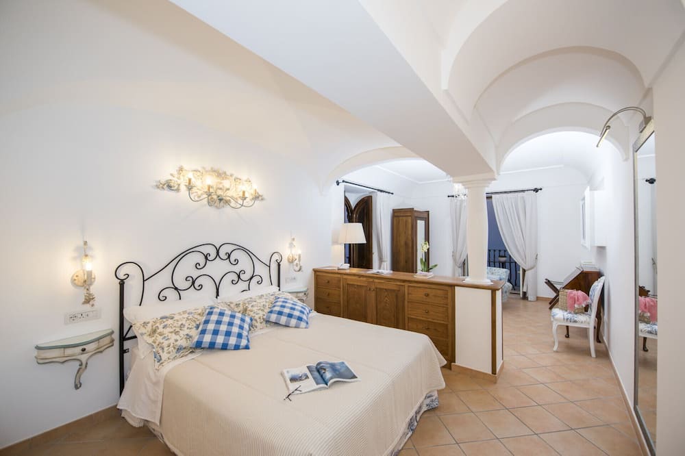 Photo of Bedroom in Path of the Gods