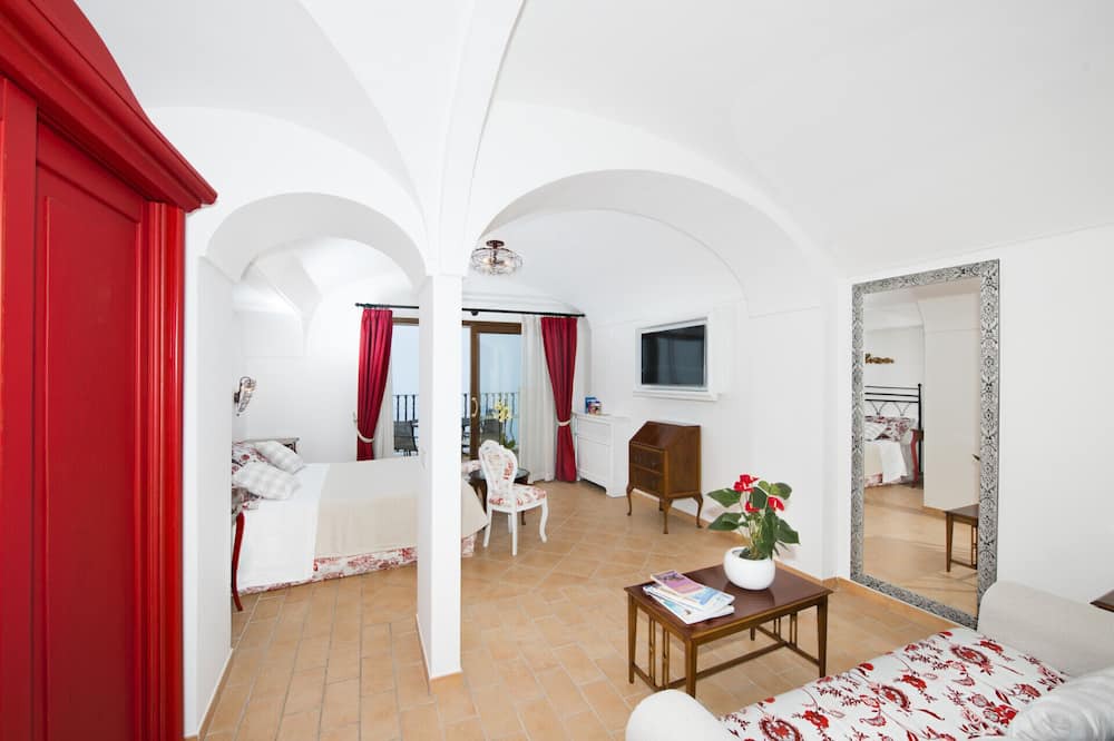Photo of Livingroom in Path of the Gods