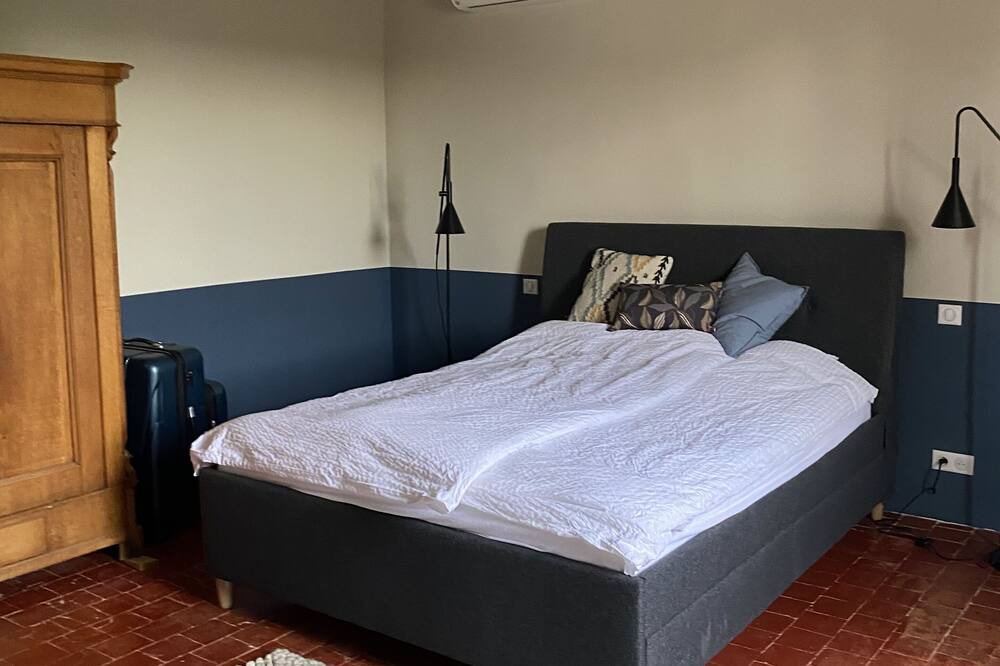 Photo of Bedroom in Villes-sur-Auzon