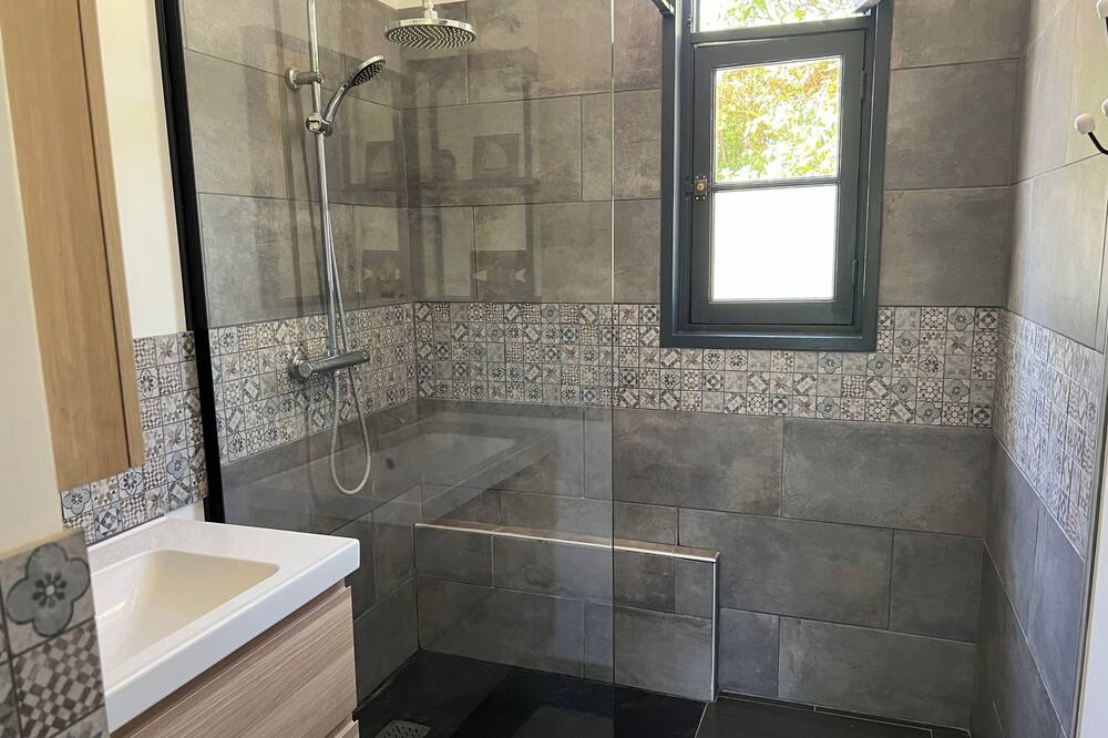 Photo of Bathroom in Les Bormettes