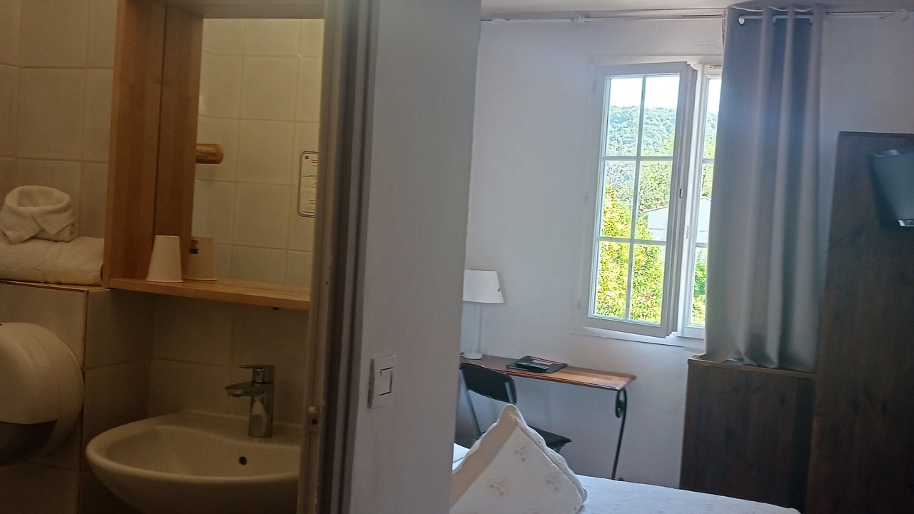 Photo of Bedroom in Chateau-Arnoux-Saint-Auban