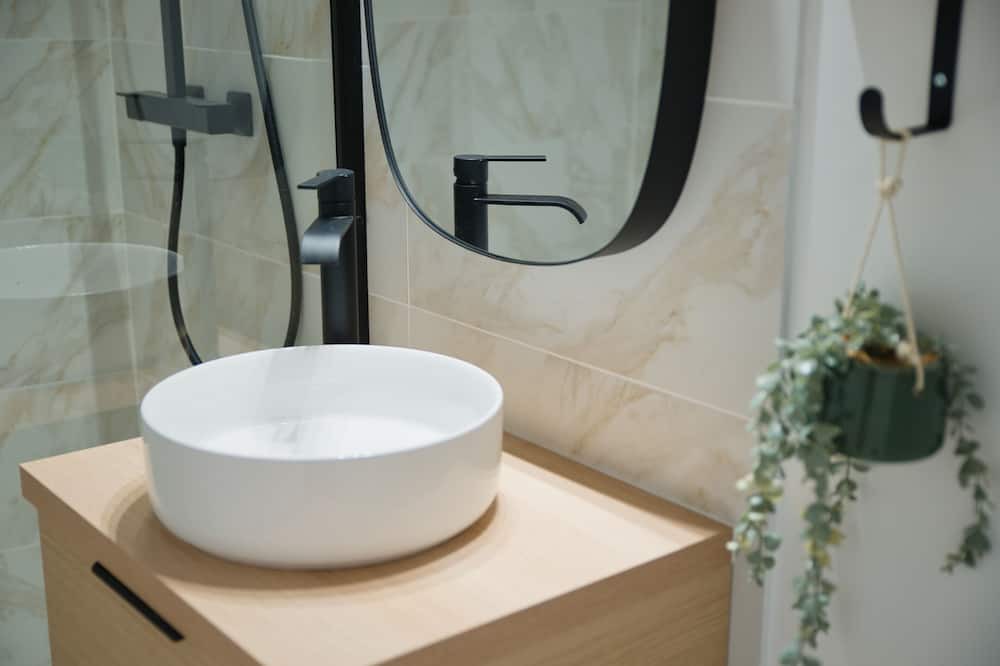Photo of Bathroom in Baille