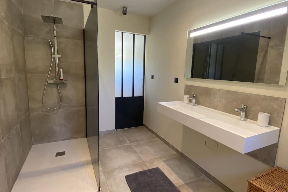 Photo of Bathroom in Carpentras