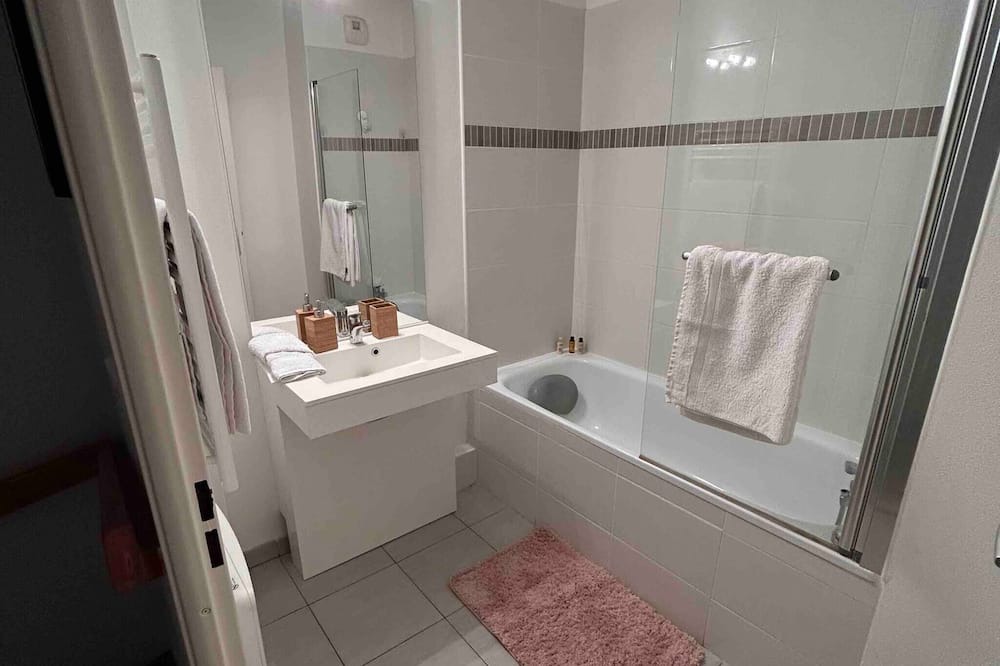 Photo of Bathroom in Miramas