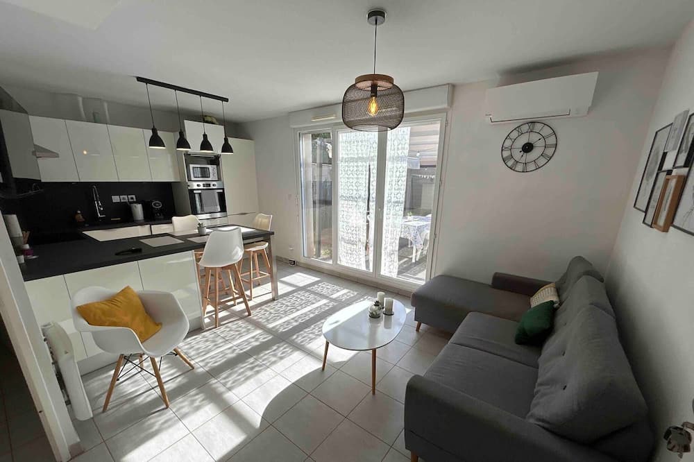 Photo of Livingroom in Miramas