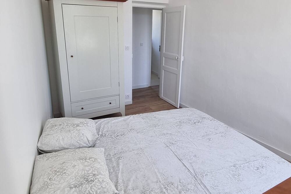 Photo of Bedroom in Pelissanne