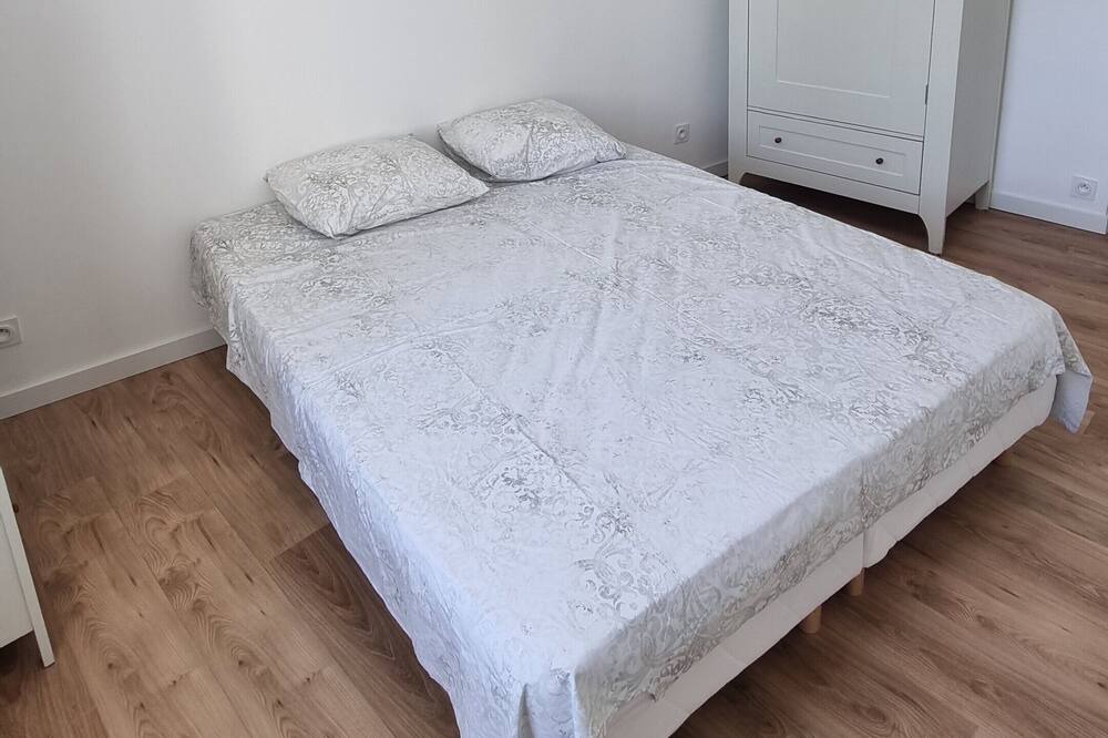 Photo of Bedroom in Pelissanne