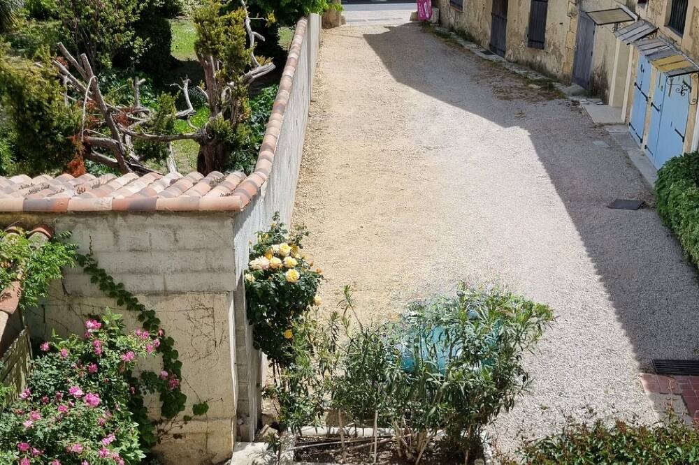Photo of Outdoor in Pelissanne