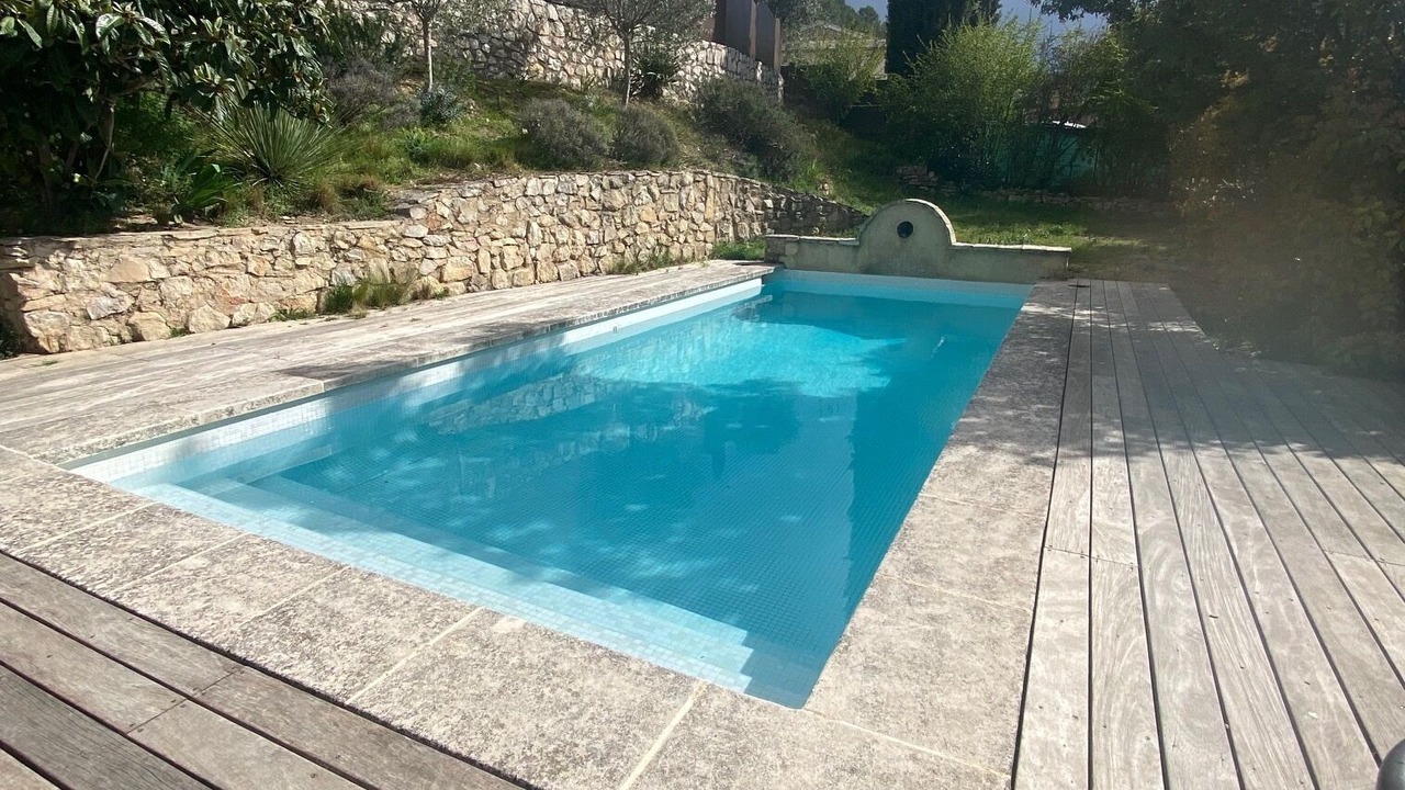 Photo of Outdoor in Meyrargues