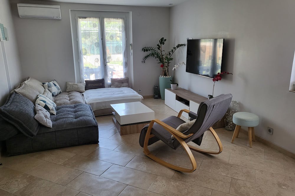 Photo of Livingroom in Rognonas