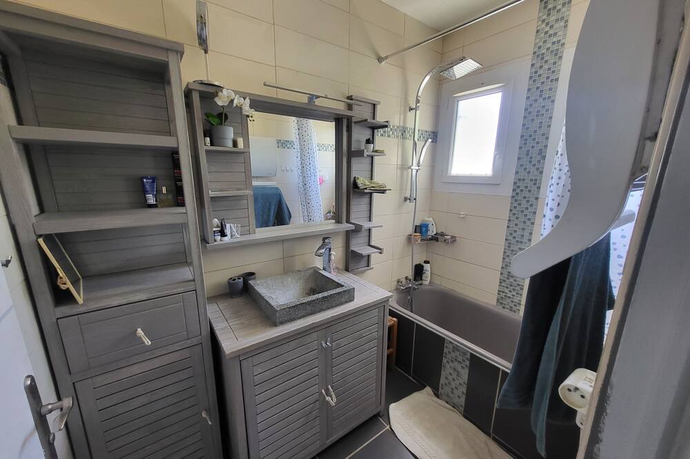 Photo of Bathroom in Rognonas