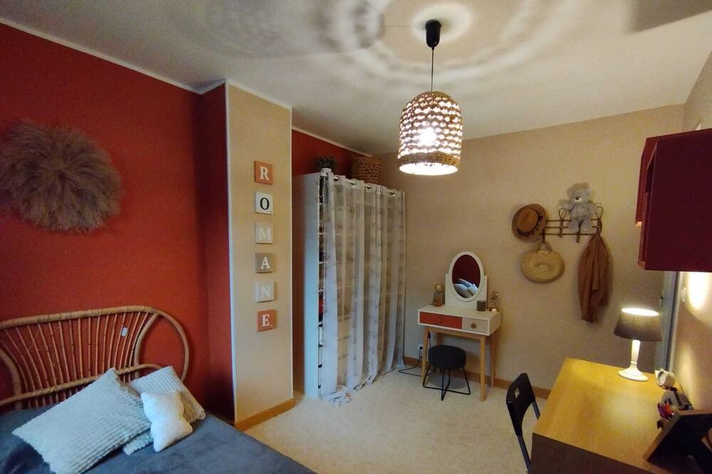 Photo of Bedroom in Miramas