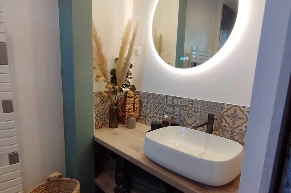 Photo of Bathroom in Miramas