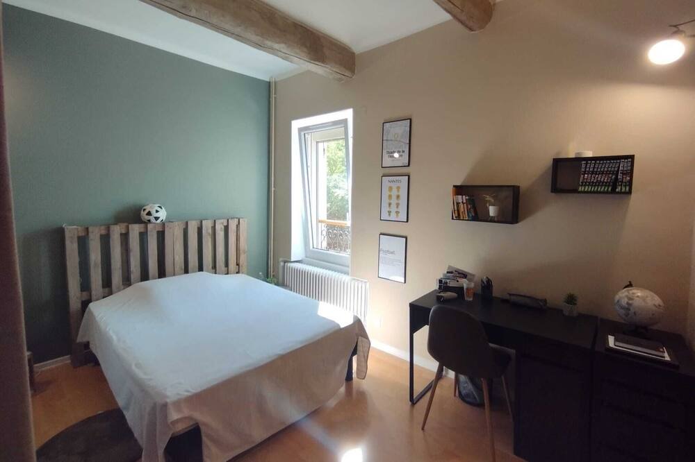 Photo of Bedroom in Miramas