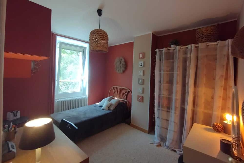 Photo of Bedroom in Miramas