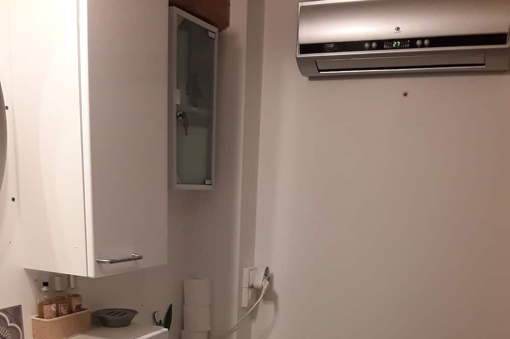 Photo of Bathroom in Manduel