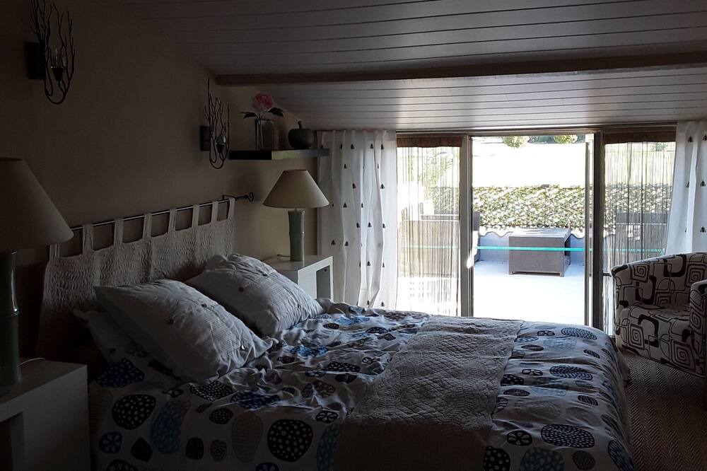 Photo of Bedroom in Manduel