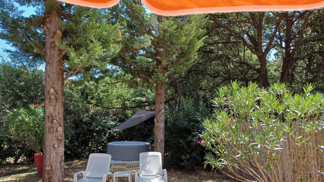 Photo of Outdoor in Peyrolles-en-Provence