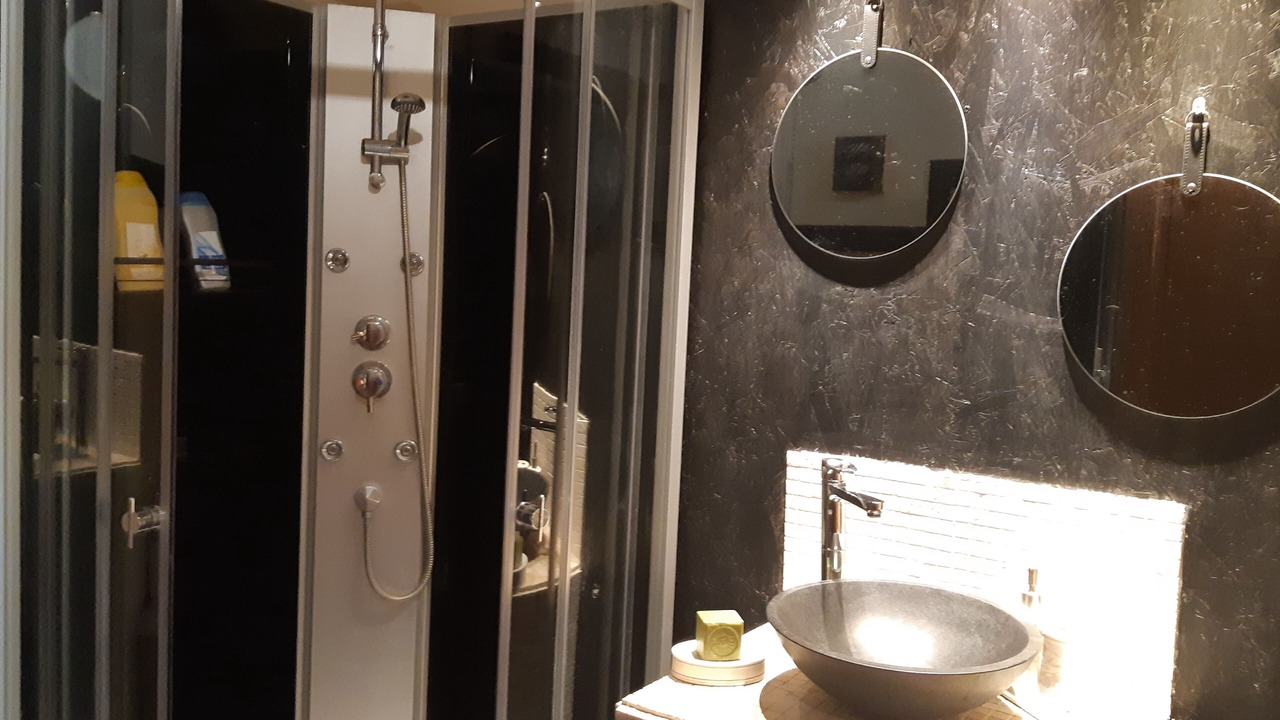 Photo of Bathroom in Peyrolles-en-Provence