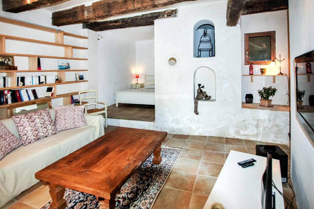 Photo of Bedroom in Simiane-la-Rotonde