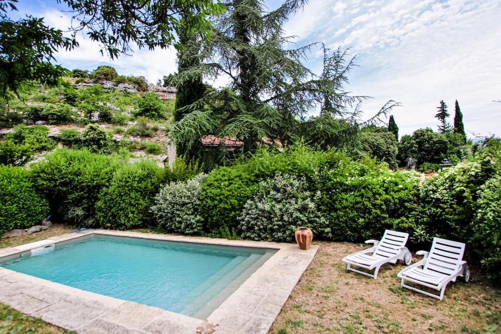 Photo of Outdoor in Simiane-la-Rotonde