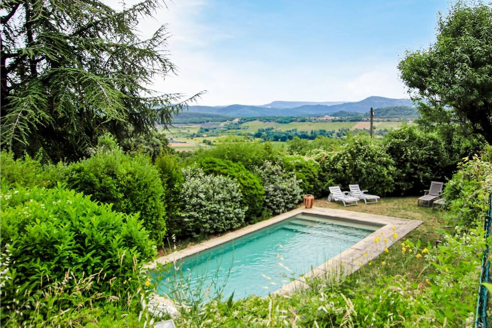Photo of Outdoor in Simiane-la-Rotonde