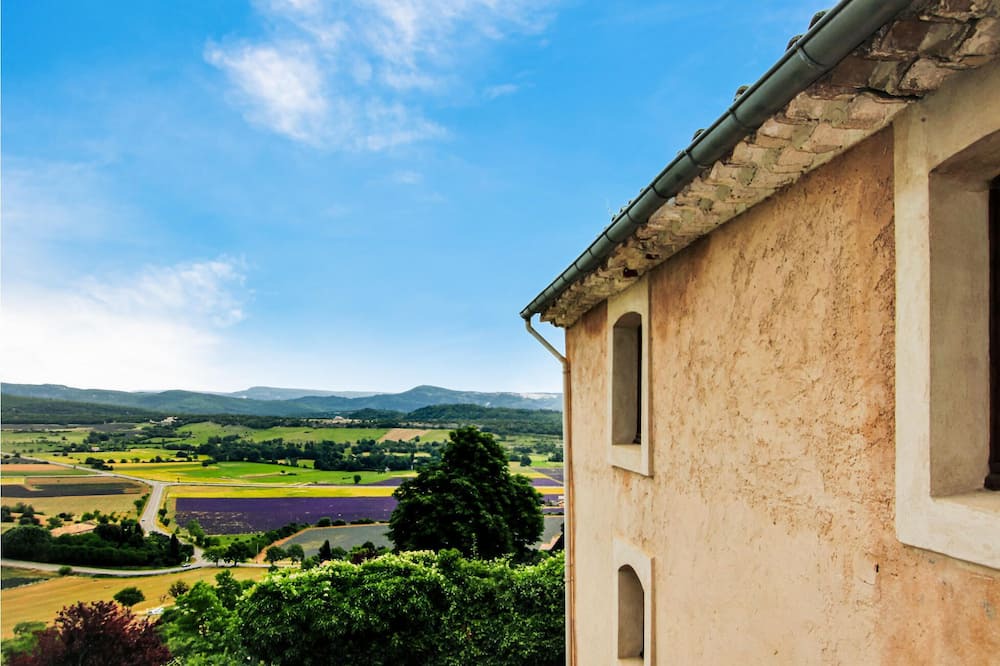 Photo of Bedroom in Simiane-la-Rotonde