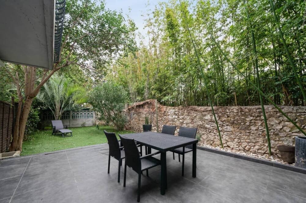 Photo of Patio Balcony in La Plage