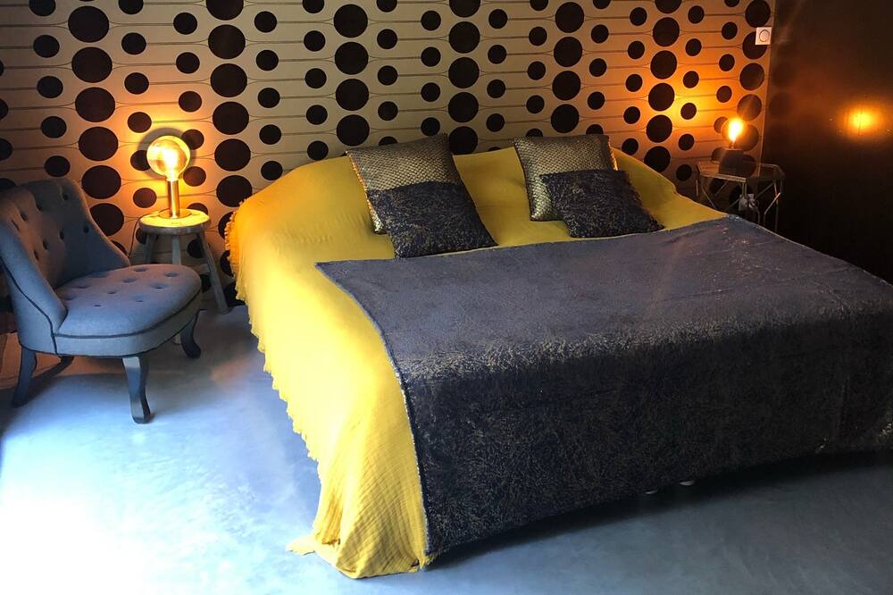 Photo of Bedroom in Venasque