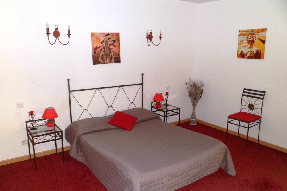 Photo of Bedroom in Pertuis
