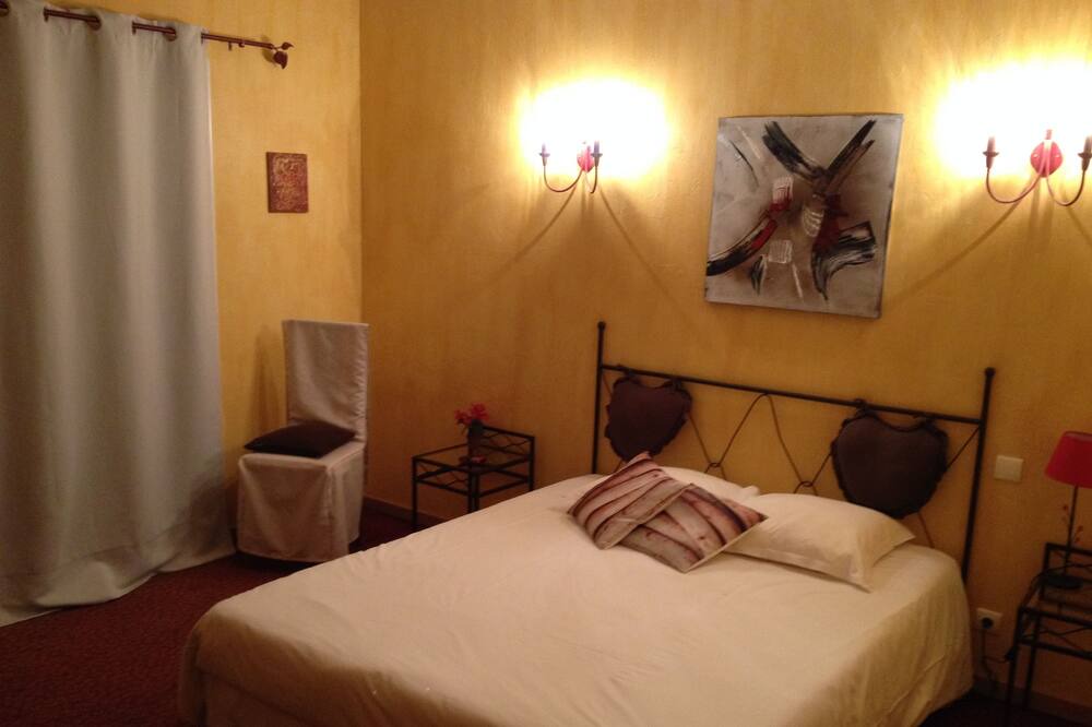 Photo of Bedroom in Pertuis