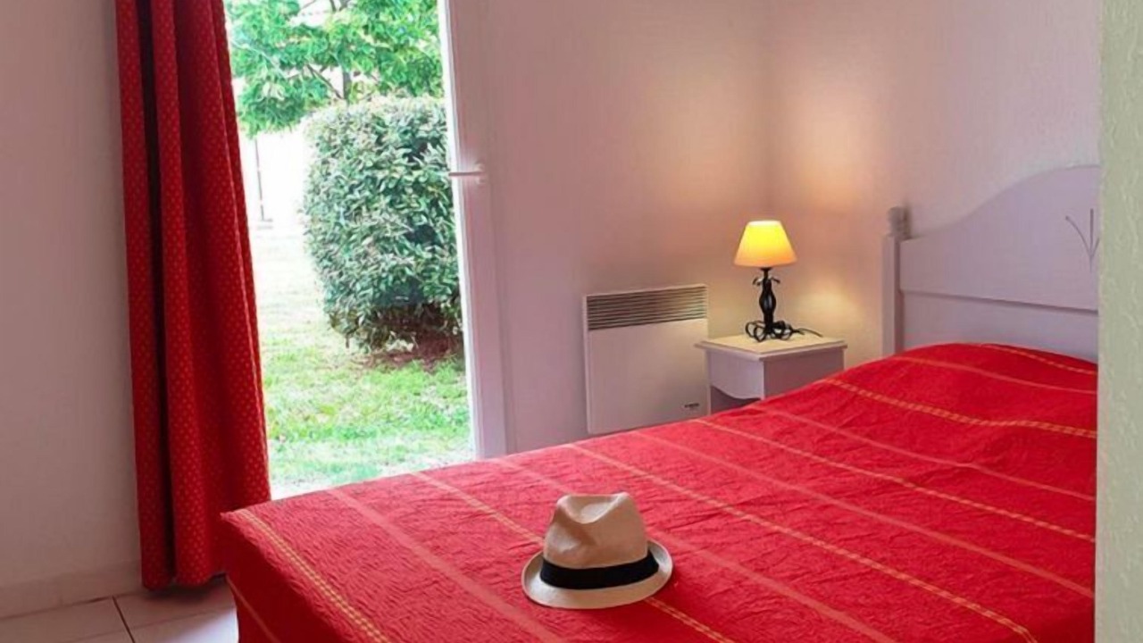 Photo of Bedroom in Saint-Saturnin-les-Avignon