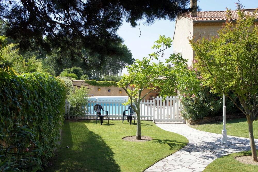 Photo of Outdoor in Taillades