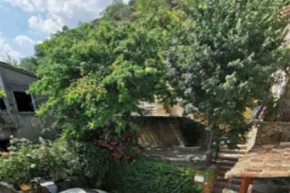 Photo of Outdoor in Volonne