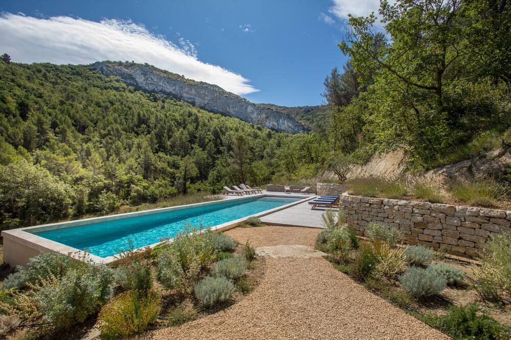 Photo of Outdoor in Malaucene