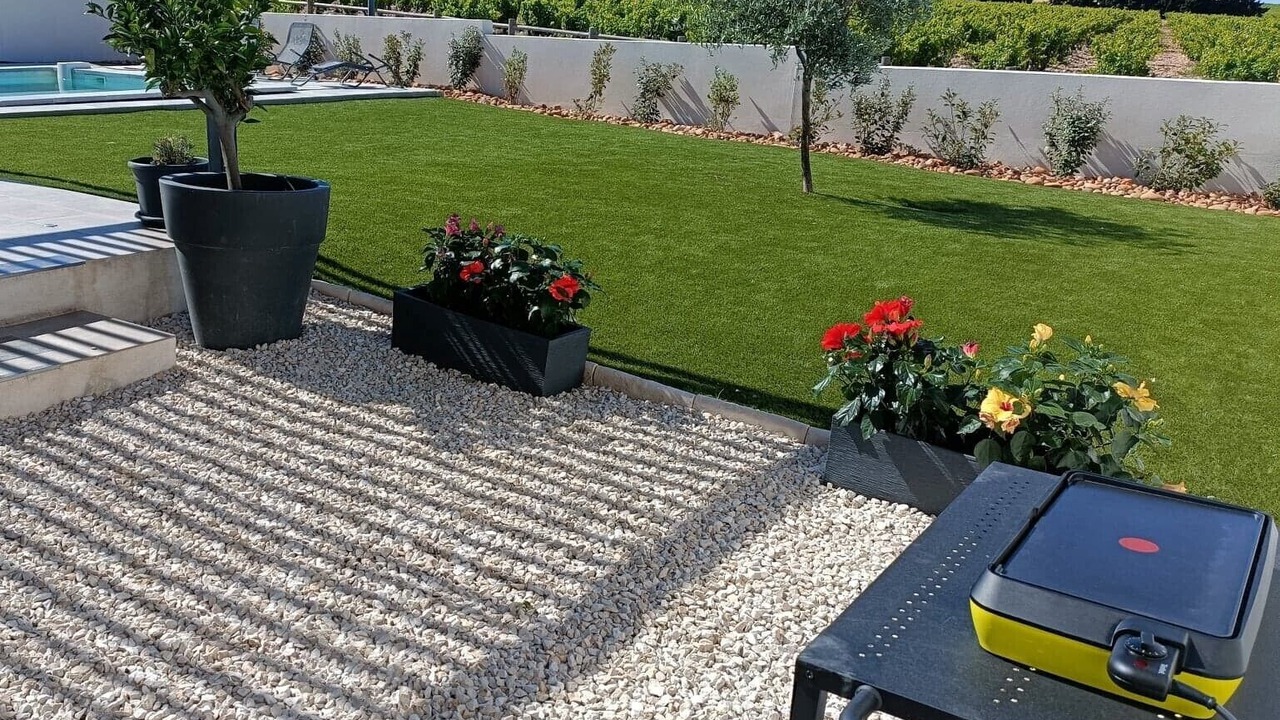 Photo of Outdoor in Bedarrides