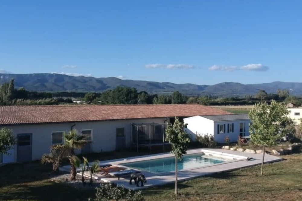 Photo of Outdoor in Charleval
