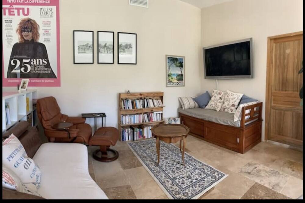Photo of Livingroom in Charleval