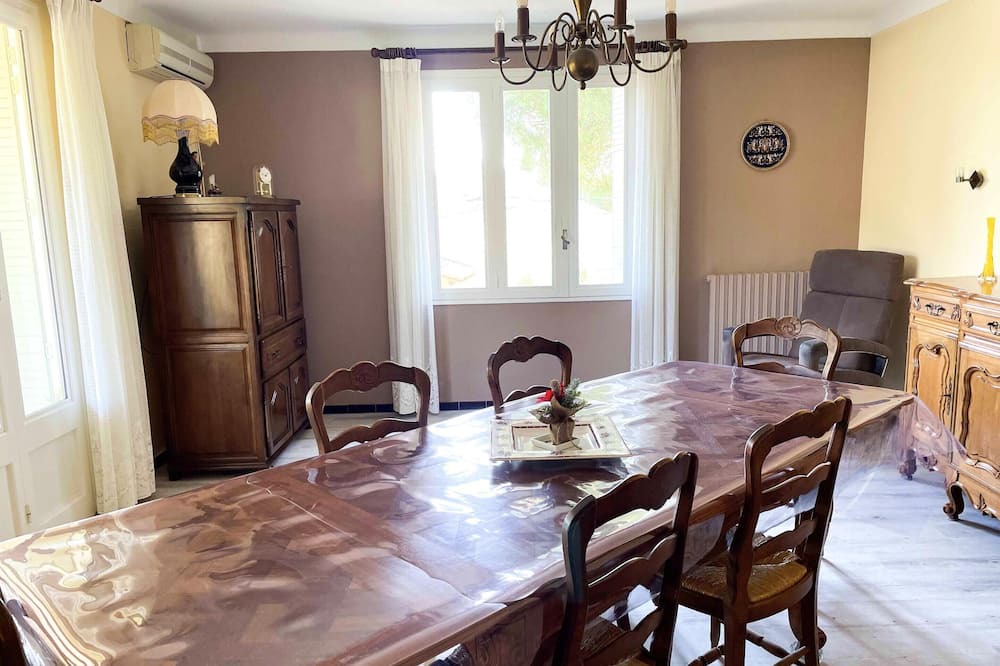 Photo of Livingroom in Sablet