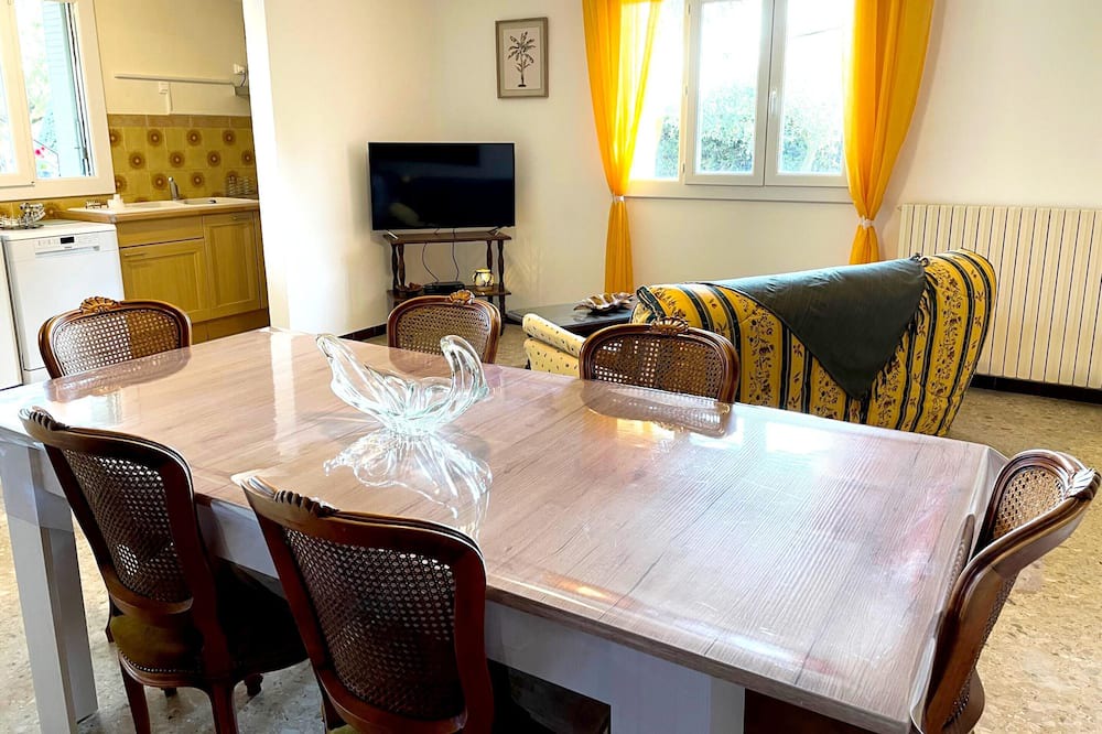 Photo of Livingroom in Sablet