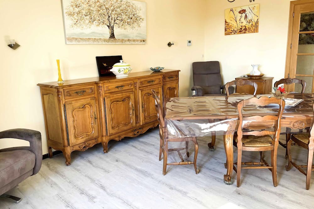 Photo of Livingroom in Sablet