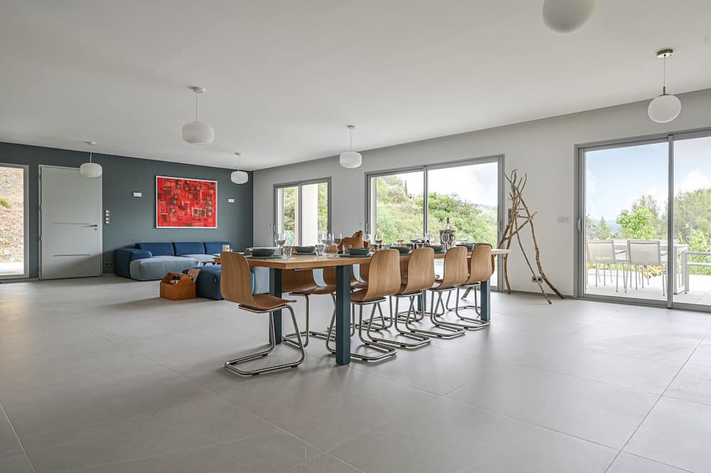 Photo of Livingroom in Roquevaire