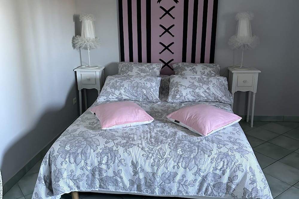 Photo of Bedroom in La Valette-du-Var