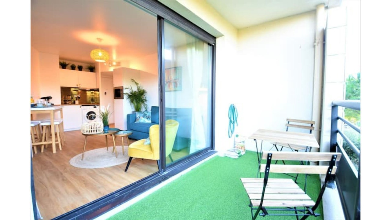 Photo of Patio Balcony in La Plage