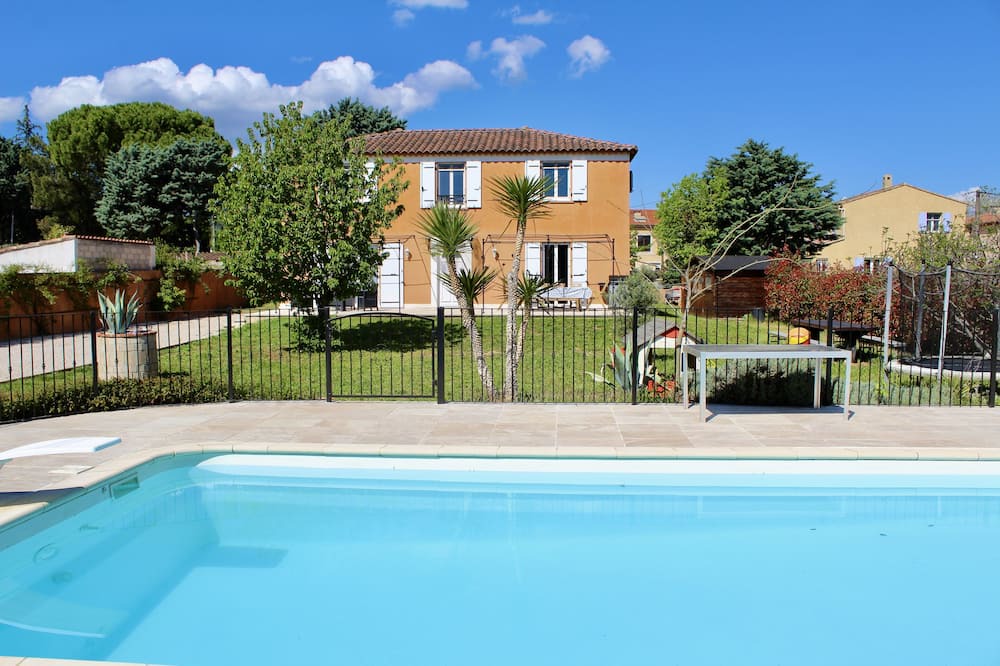 Photo of Outdoor in Saint-Maximin-la-Sainte-Baume
